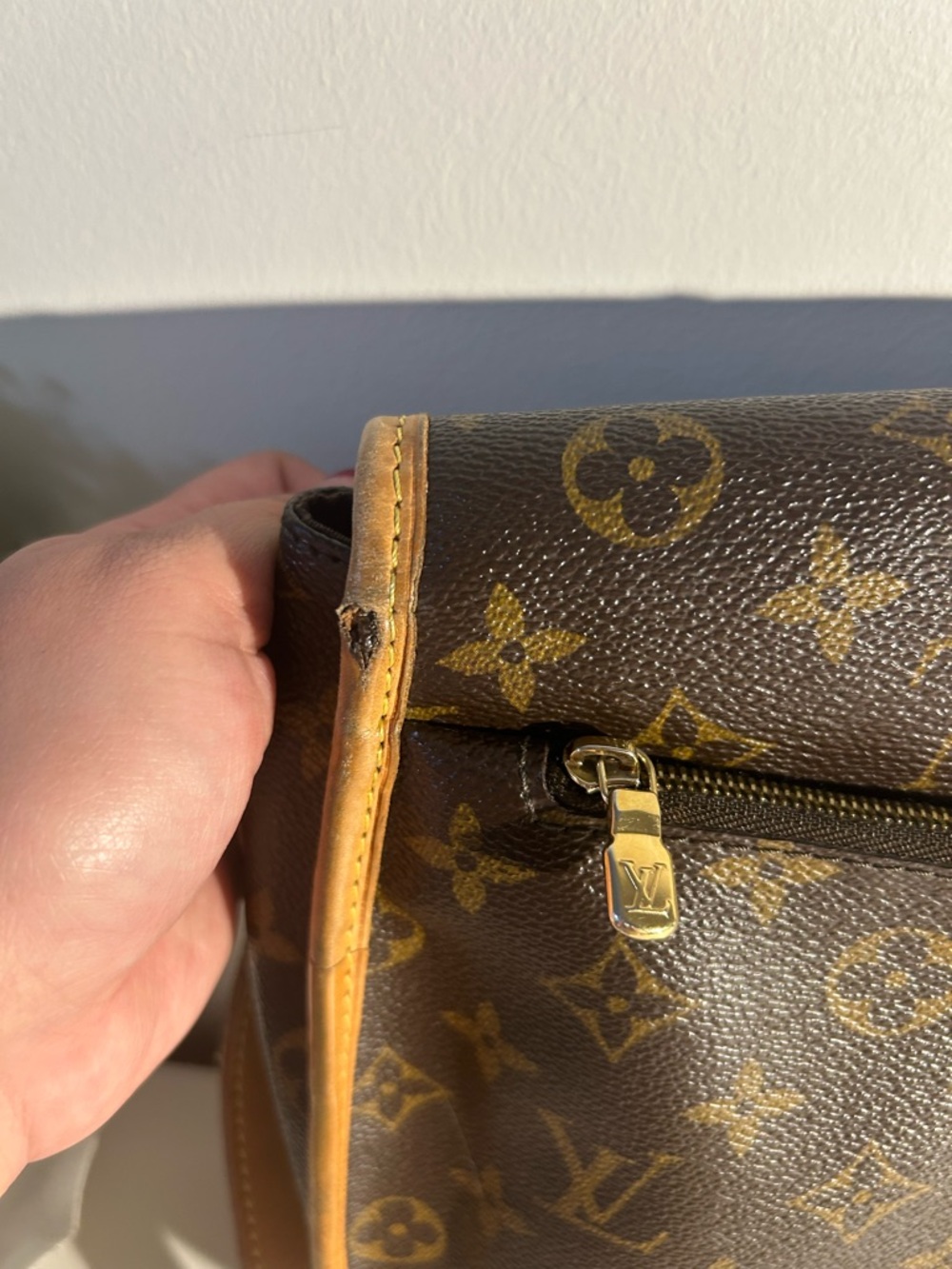 Louis Vuitton Monogram menilmontant - Picture 12 of 13